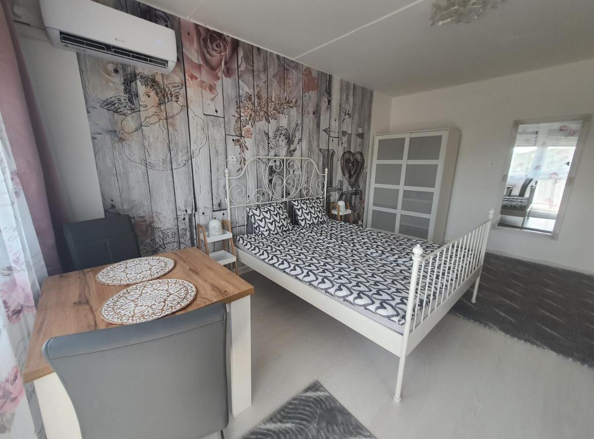 Hegyalja Apartman Μίσκολτς Εξωτερικό φωτογραφία